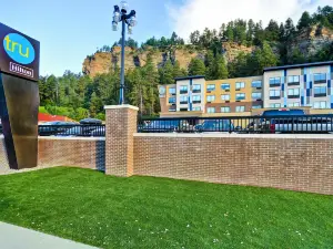 Tru by Hilton Deadwood