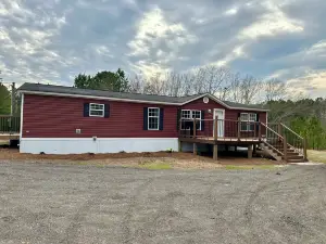 Refuge by Southern Oaks. Charming 3 bed 2 bath. Very close to Lake Murray!