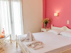 Almyra Apartments & Suites