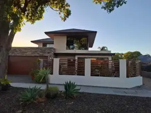 Self- Contained Guest Suite, No Overlap with Host, Private Entrance & Garden