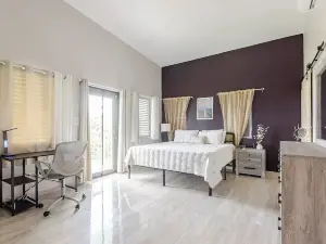 Mountain Retreat w/ Hot tub, Pool & Nature View