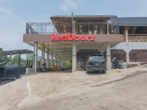 RedDoorz Resort Syariah @ Batu Apung Purwakarta