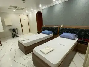 野馬酒店