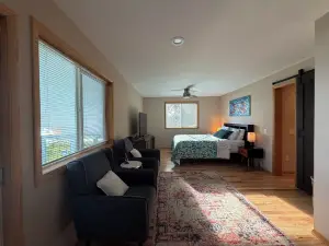 Amazing 5Br Lake House + Private Dock + Hot Tub + Huge Games Room
