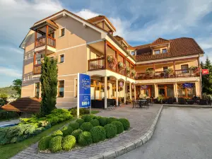 Garni Hotel Zvon