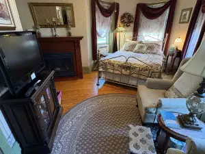 Bentley House Bed and Breakfast