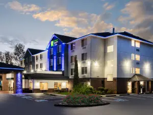 Holiday Inn Express & Suites PORTLAND-JANTZEN BEACH by IHG