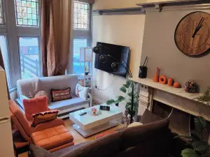 Glams Victoria apartment
