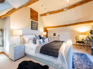 Oakfield Barn - Stylish Stay for Large Groups