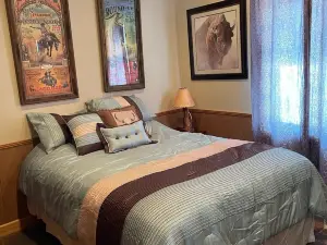 Kara Creek Ranch - 2 bed cabin