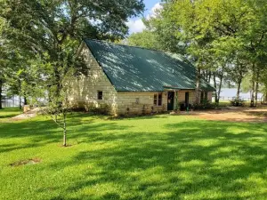 The Lake House on Lake Limestone
