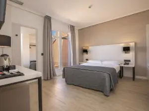 โรงแรม Porcel Ganivet