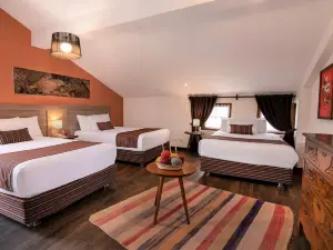 Atoq San Blas Hotel