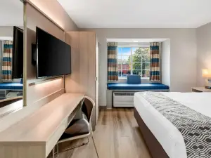 Microtel Inn & Suites by Wyndham Greenville / Woodruff Rd