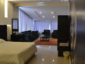 Platinum Hotel
