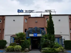 宜必思快捷里爾龍欽酒店-皮埃爾莫羅伊體育場