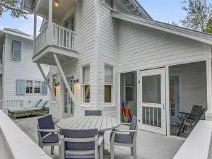 Seaside Cottage "sea Shack" Adorable Tupelo Street, Sleeps 4 1 Bedroom Home by Redawning