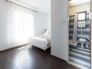 guest house rooms rose- comfort double room with balcony and sea view