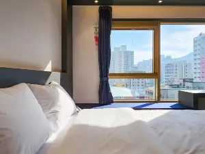 Gold Stone Hotel