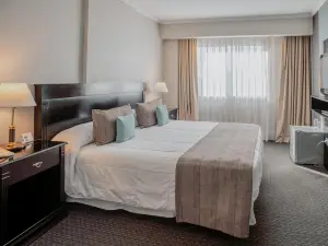 Plaza Real Suites Hotel