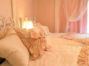 Cafe & Hotel Palette Stays