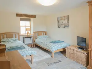 Bwthyn Creigiau, Llansteffan