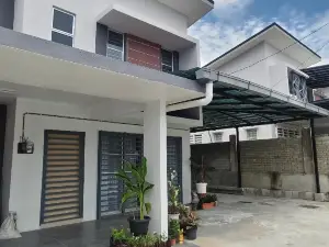 No. 8 Homestay