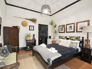 Manly Waves Studios & Apartments