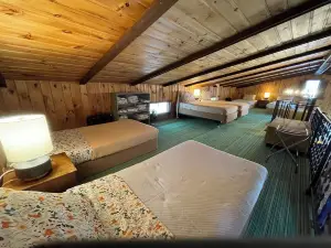 The Cuyuna "Retro Retreat" Family Lake Home