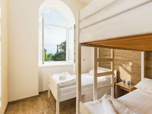 Hostel Link