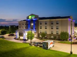 Holiday Inn Express & Suites VAN BUREN-FT SMITH AREA by IHG