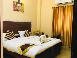 Hotel Aanvi Palace