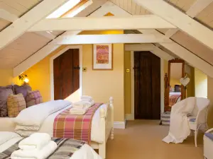 Fiddlers Green Cottage, Tenby