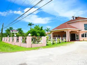 Shields Negril Villas