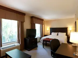 Hampton Inn & Suites by Hilton Laval