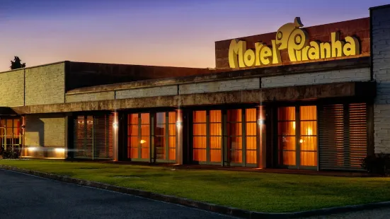 Motel Hotel Piranha