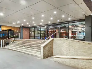 Quality Hotel Dorval Aeroport