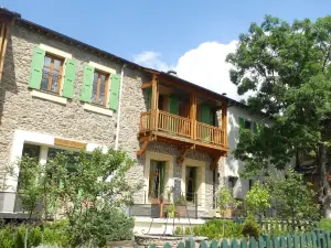 Gîte de Llo - Vue Pyrénées, Chambres & Pdj Inclus