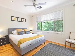 บ้านท่ามกลางต้นกัม - ไวน์ฟรี