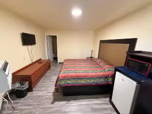 Golden Knight Motel