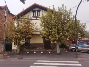 Tuul Etxea, Habitacion en caserio a 8km de Bilbao, Bano Compartido