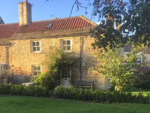 Corner Cottage