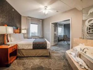 Monte Carlo Inn Barrie - Newly Renovated