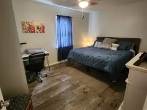 Rhythm & Blues! Quiet, private, downtown! -Golf Cart Available!