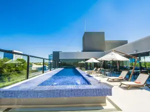 Five Hotel & Residences