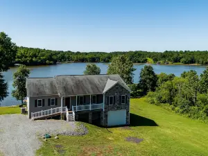 Two-story, Lakefront Getaway With Dock, Beach, Grill, 2 Kayaks, 2 Canoes, AC