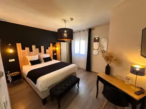 Auberge du Vieux Lanas Logis Hotel Restaurant