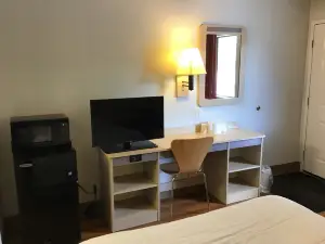 Super 8 by Wyndham Woods Cross/Salt Lake City North