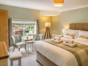 Bridgeside Rooms