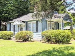 Cozy Blue Cottage 2BR/1BA